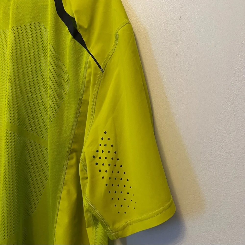 Nike‎ Dri Fit Breathable Cut Out Athletic T-shirt Size XL Running - Picture 9 of 13